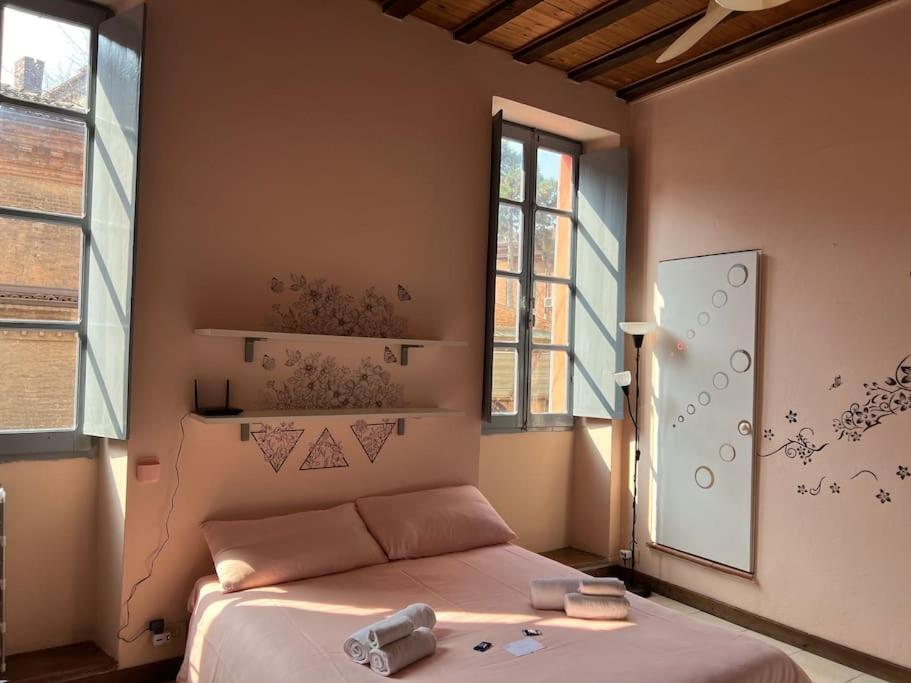 Minimal Studio Con Travi A Vista Piacenza Exteriör bild