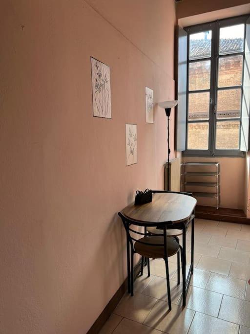 Minimal Studio Con Travi A Vista Piacenza Exteriör bild